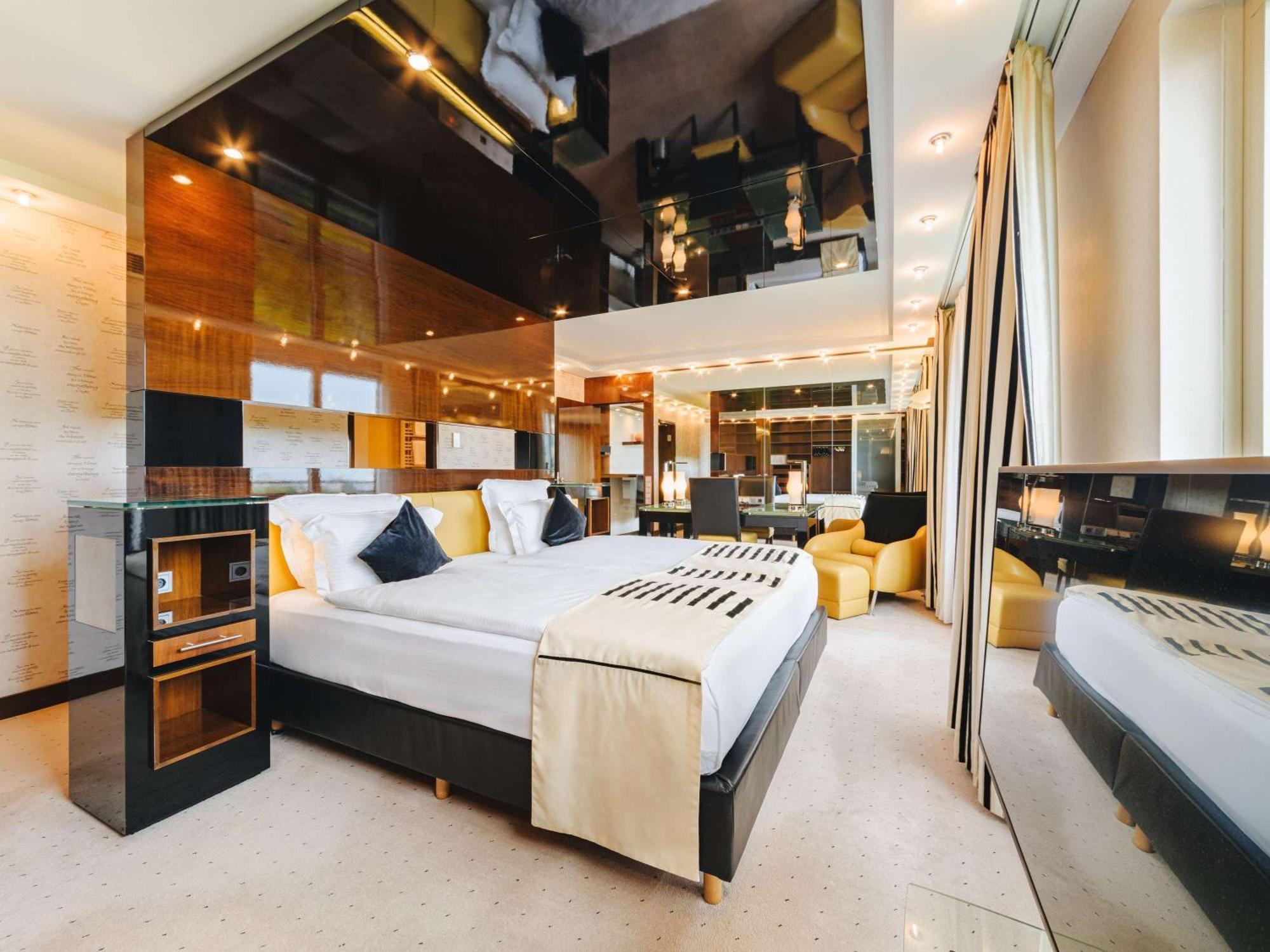 Pullman Berlin Schweizerhof Hotel Bagian luar foto
