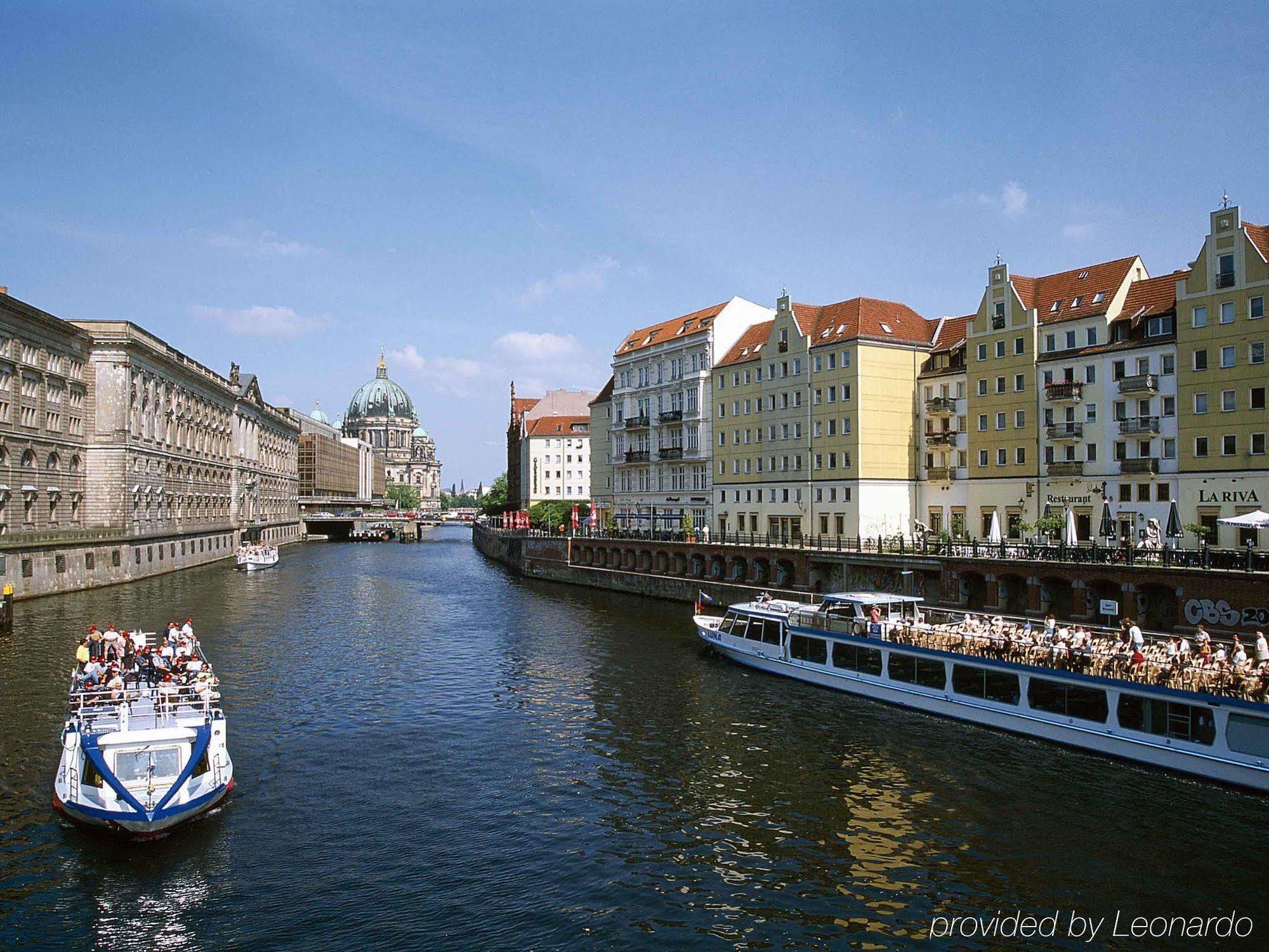 Pullman Berlin Schweizerhof Hotel Bagian luar foto The Isar in Munich