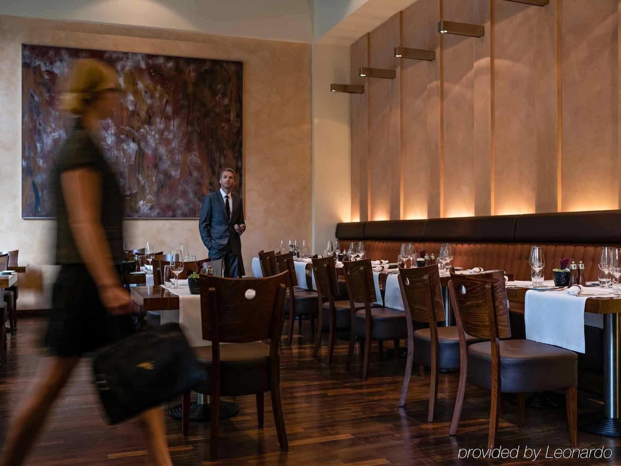 Pullman Berlin Schweizerhof Hotel Bagian luar foto Restaurant